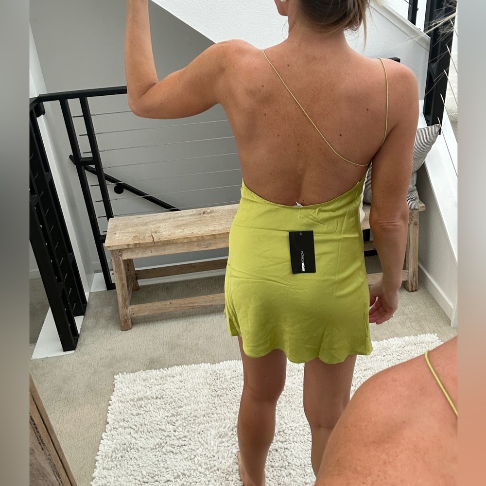 Fashion Nova Lime Yellow Satin Mini Dress | Chain Detail | NWT | Size S - Picture 13 of 13